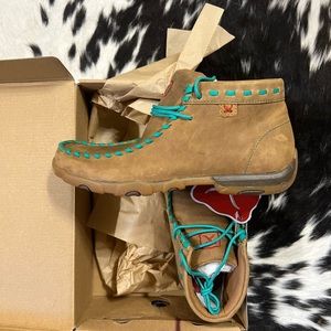 NWT NEW Twisted X Driving Mocs